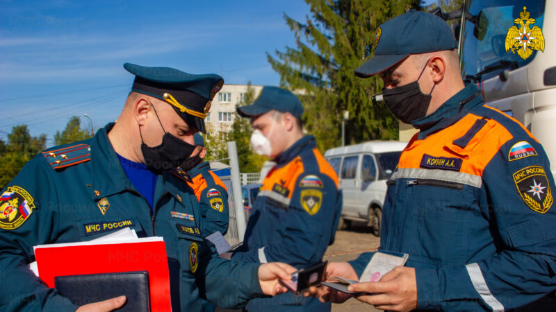 Очевидец пожара вынес мужчину из горящего в Твери дома