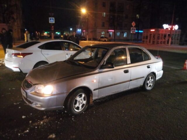В Твери на проспекте Чайковского столкнулись две иномарки