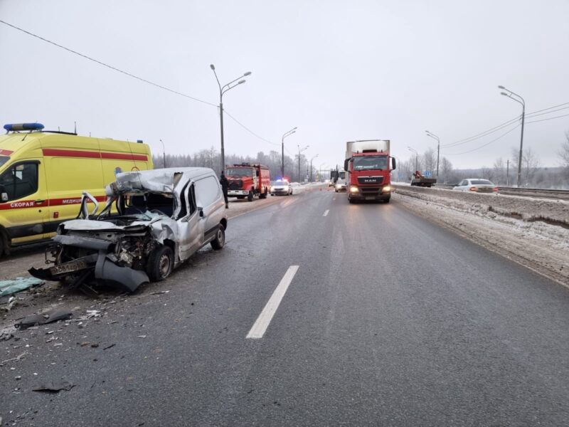 В страшной аварии в Тверской области погиб водитель