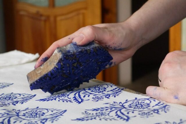 В Твери любителей рукотворных вещей обучат верховой набойке