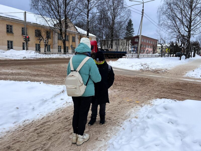 В городе Нелидово прошла профилактическая акция «Стань заметней на дороге!»