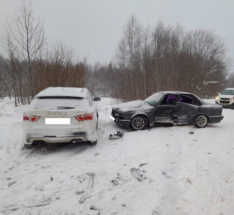 В Тверской области в аварии получили травмы сразу три человека