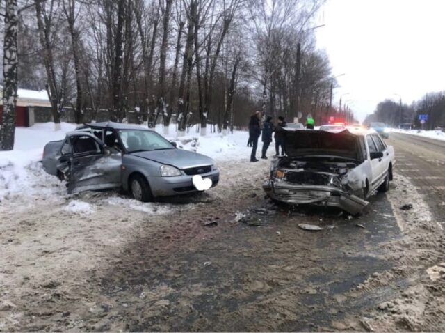 В Твери в аварии несколько человек получили переломы и другие серьезные травмы