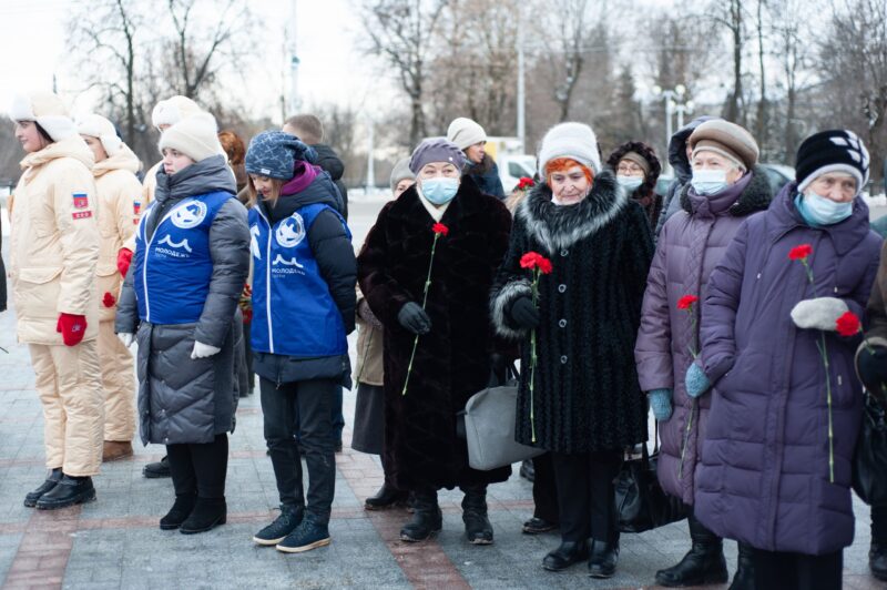В Твери прохожим раздавали «блокадный паек»
