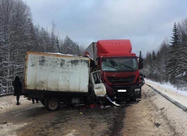 В Тверской области в страшном лобовом столкновении погиб человек