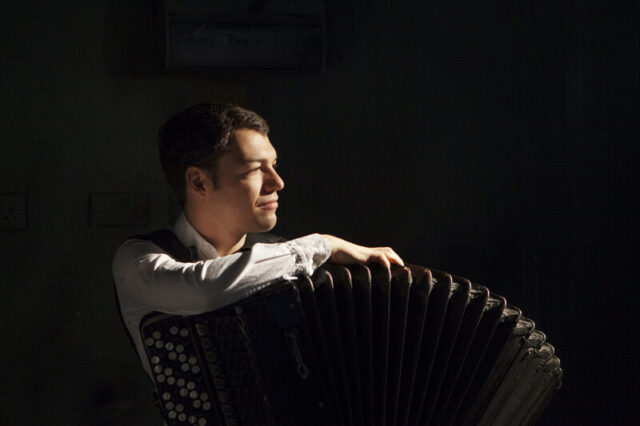 В Тверской филармонии выступит баянист Иосиф Пуриц