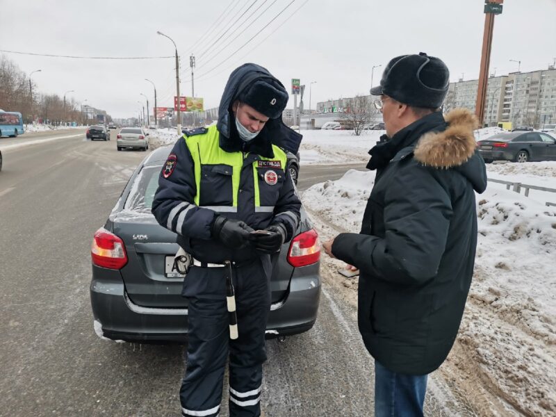 Тверских водителей проверили на наличие детских кресел в автомобилях Тверских водителей проверили на наличие детских кресел в автомобилях