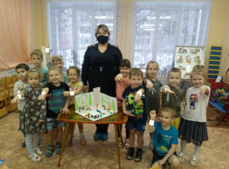 В Ржеве дети вылепили город, где не бывает ДТП