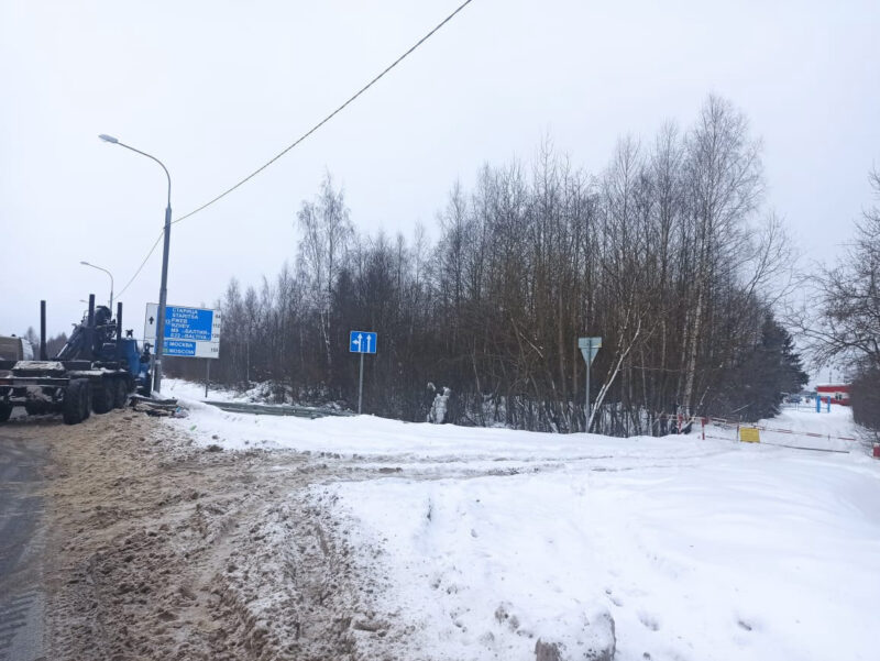 Женщина погибла под колесами "Урала" в Твери