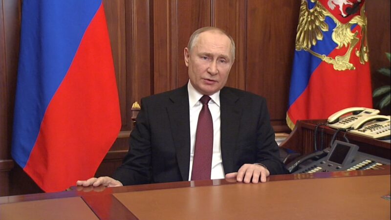 Владимир Путин сообщил о начале специальной военной операции на территории Донбасса Владимир Путин сообщил о начале специальной военной операции на территории Донбасса