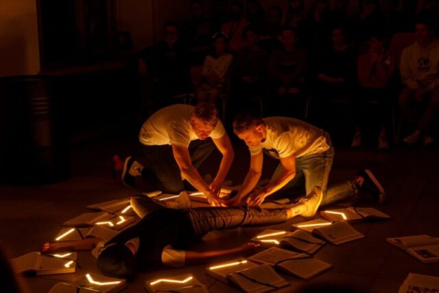 Тверской театр юного зрителя приглашает на спектакль "Где здесь я?"