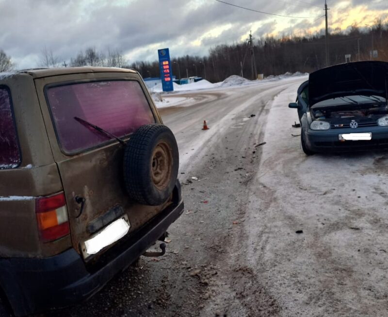 Молодой водитель не справился с управлением и попал в ДТП в Тверской области Молодой водитель не справился с управлением и попал в ДТП в Тверской области