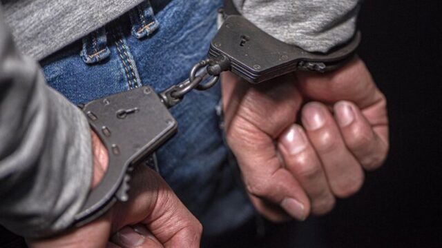 В Твери задержали мужчину с запрещенным веществом