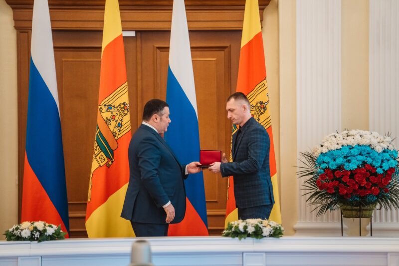 Игорь Руденя накануне Дня защитника Отечества вручил государственные и региональные награды Игорь Руденя накануне Дня защитника Отечества вручил государственные и региональные награды