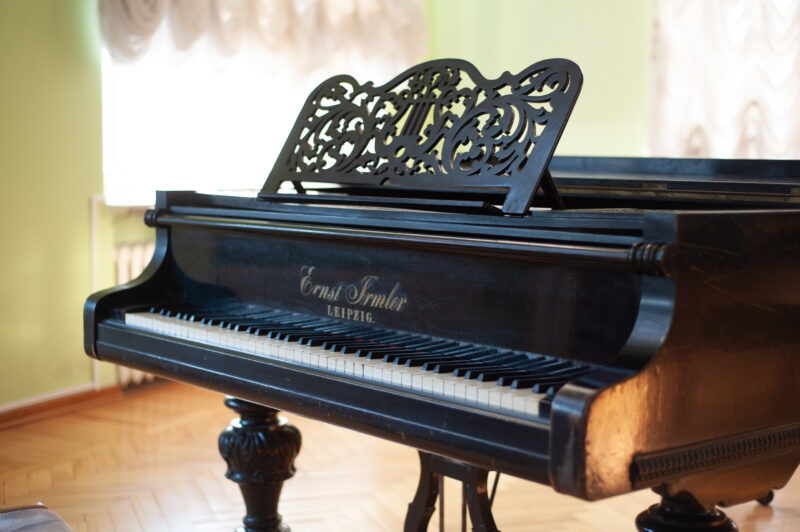 В библиотеке имени Горького торжественно открыли Неделю тверской книги