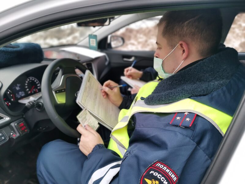 В Твери 4 водителя такси по итогам профилактического рейда были доставлены в отделы полиции