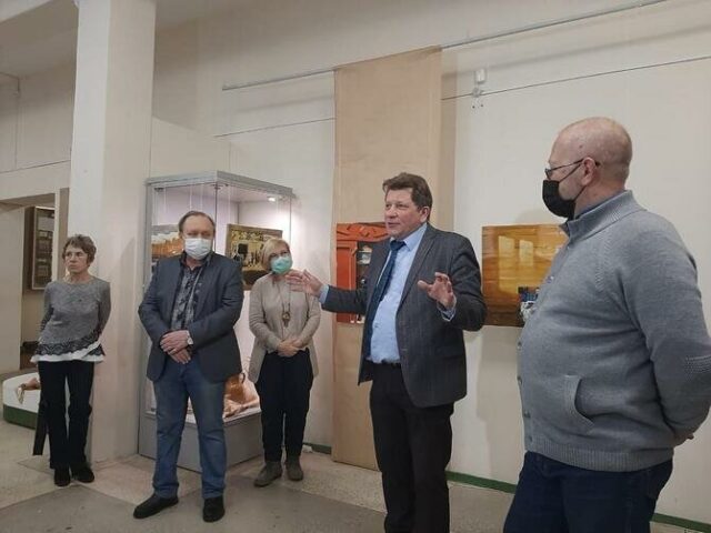 В одном из краеведческих музеев Тверской области открылась выставка двух художников В одном из краеведческих музеев Тверской области открылась выставка двух художников