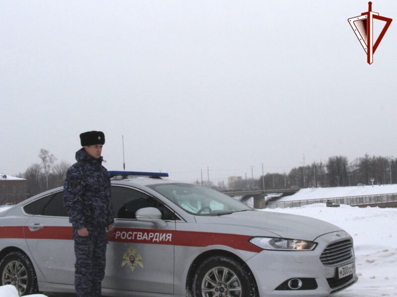 В Твери сотрудники Росгвардии за прошлую неделю 367 раз выезжали по сигналу тревоги В Твери сотрудники Росгвардии за прошлую неделю 367 раз выезжали по сигналу тревоги