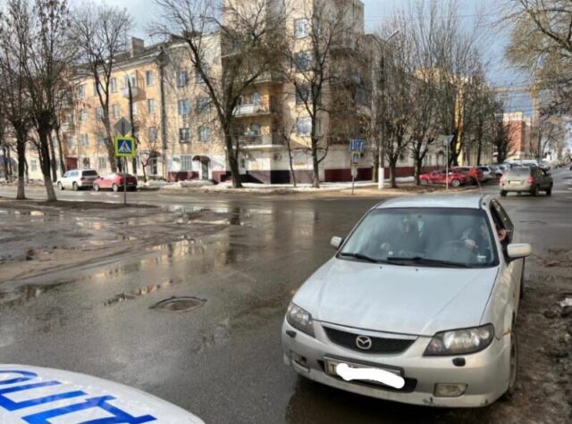 В Твери на пешеходном переходе автомобиль сбил пенсионерку В Твери на пешеходном переходе автомобиль сбил пенсионерку