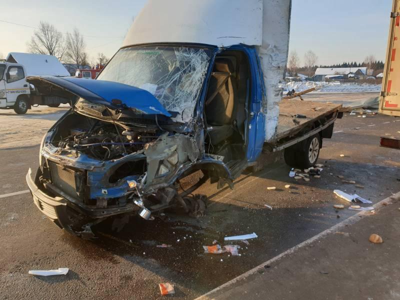В Тверской области водитель уснул за рулем и выехал на встречку В Тверской области водитель уснул за рулем и выехал на встречку
