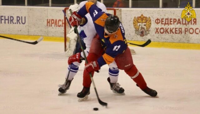 В Твери состоялся товарищеский хоккейный матч в преддверии Дня защитника Отечества В Твери состоялся товарищеский хоккейный матч в преддверии Дня защитника Отечества