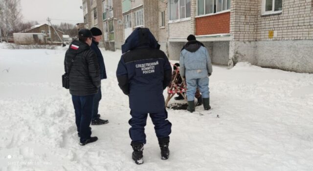 В Тверской области СК возбудил уголовное дело после падения 7-летнего ребенка в канализационный люк