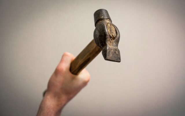 Жительница Тверской области спасла гостя от смерти