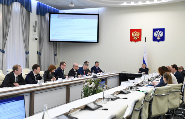 Игорь Руденя провел рабочую встречу с Министром строительства и ЖКХ РФ Иреком Файзуллиным Игорь Руденя провел рабочую встречу с Министром строительства и ЖКХ РФ Иреком Файзуллиным