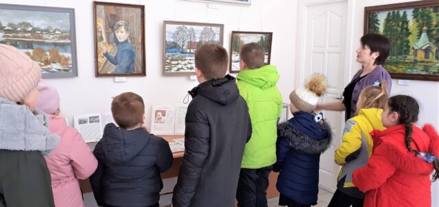 В Западной Двине воспитанники художественного кружка побывали на выставке В Западной Двине воспитанники художественного кружка побывали на выставке