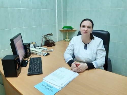 Игорь Руденя поздравил главного врача детской областной больницы с получением государственной награды Игорь Руденя поздравил главного врача детской областной больницы с получением государственной награды