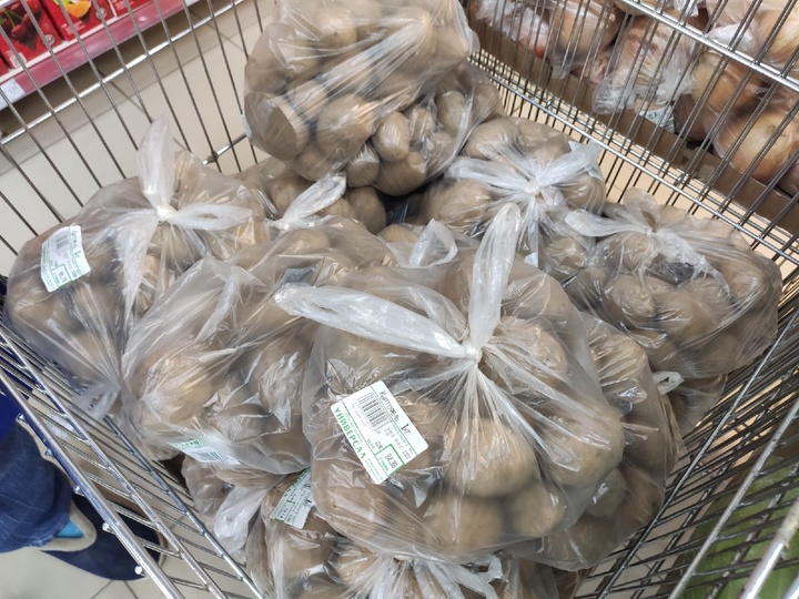 #ВыбирайТверское: Поиск местных брендов в сетевых супермаркетах