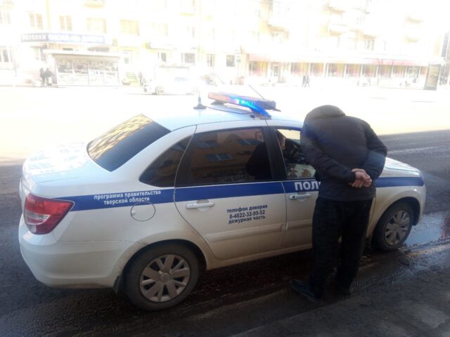 В Твери Госавтоинспекция задерживала водителей и пешеходов на нарушение ПДД