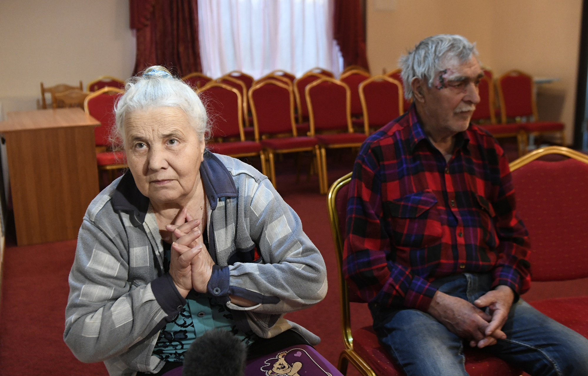 Игорь Руденя посетил вынужденных переселенцев из Украины в пункте временного размещения   