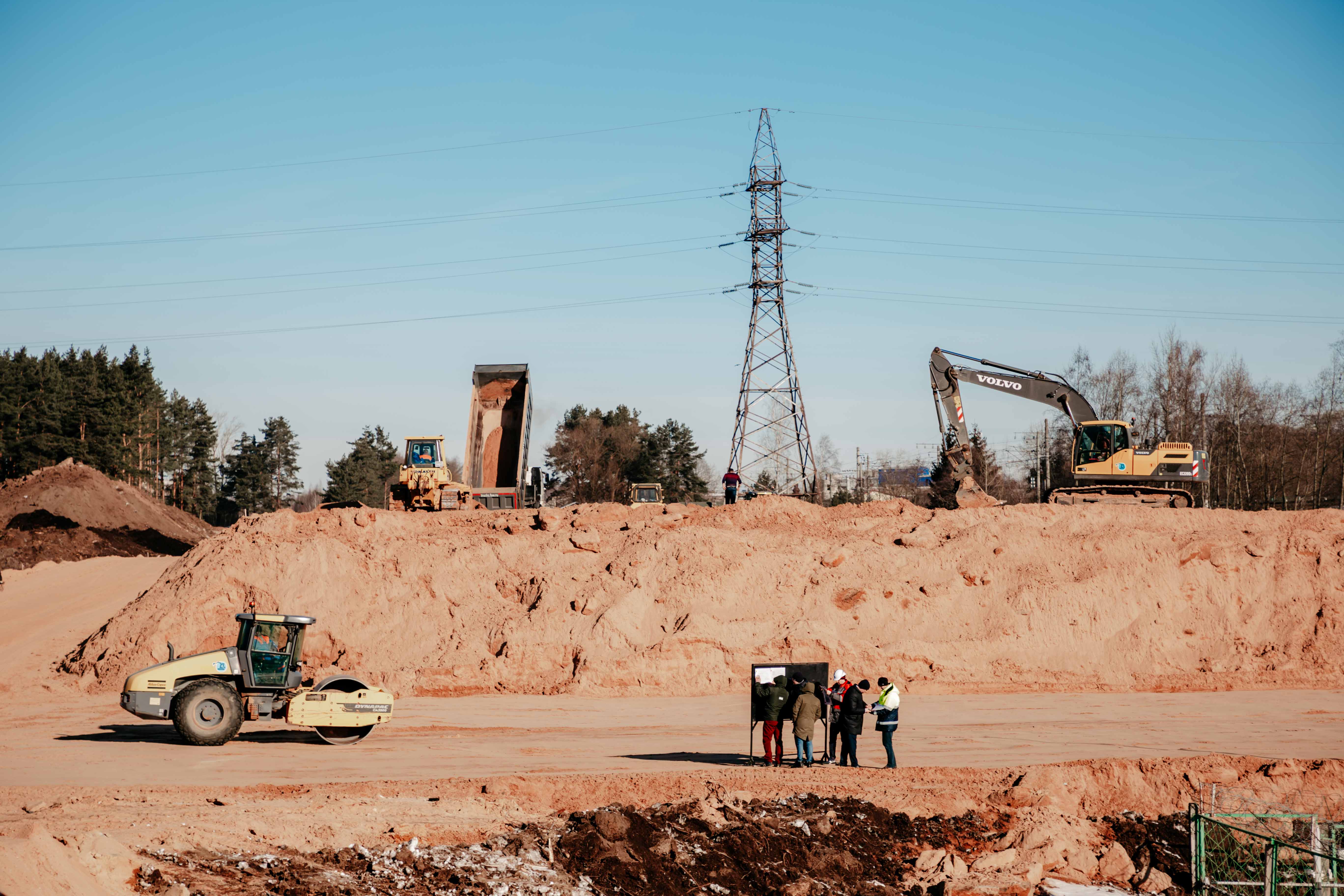 Игорь Руденя посетил площадку строительства Западного моста в Твери Игорь Руденя посетил площадку строительства Западного моста в Твери