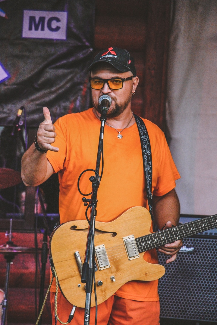 Музыкальная среда. ВИА "Хорошо!"