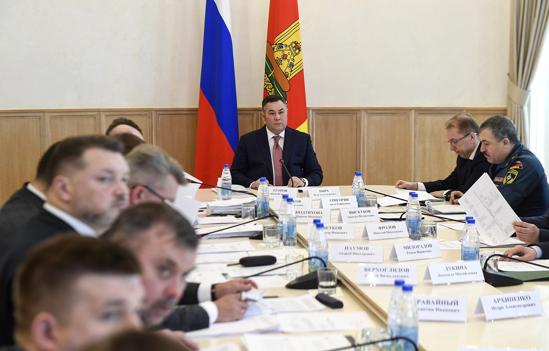 На заседании областного Правительства обсудят меры поддержки семей с детьми