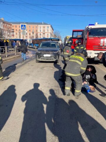 В Твери ведется поиск свидетелей аварии, в которой получил травмы ребенок
