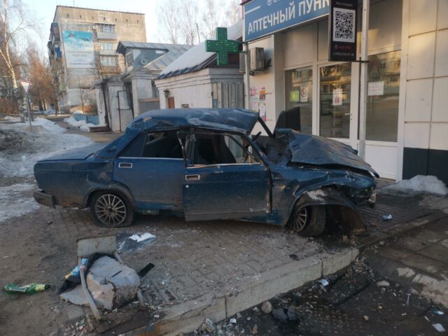 В Тверской области молодой водитель опрокинул автомобиль