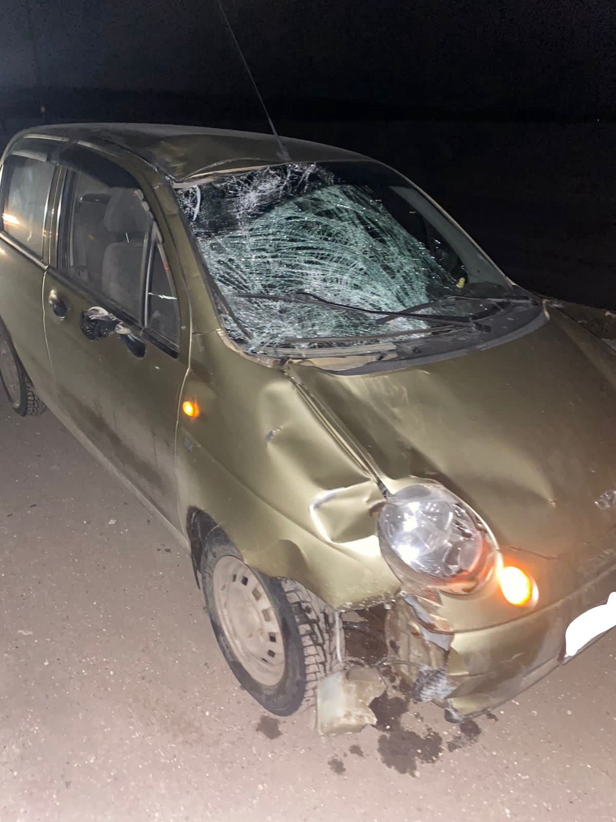 На трассе под Тверью иномарка насмерть сбила мужчину На трассе под Тверью иномарка насмерть сбила мужчину