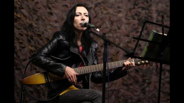 В Тверь с сольным концертом приедет Канцлер Ги В Твери, кстати, будет акустический концерт.