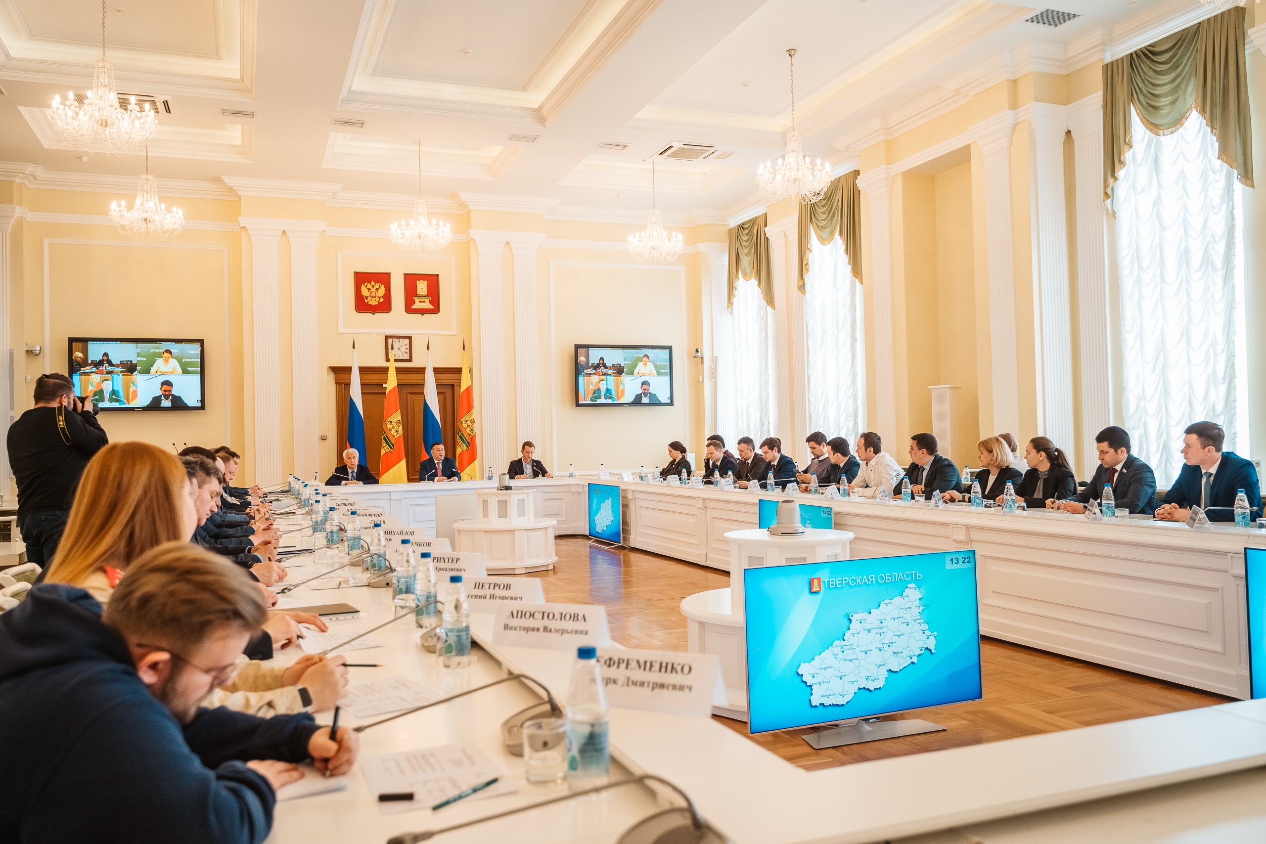 В Твери прошло выездное совещание Комитета Госдумы РФ по молодёжной политике В Твери прошло выездное совещание Комитета Госдумы РФ по молодёжной политике