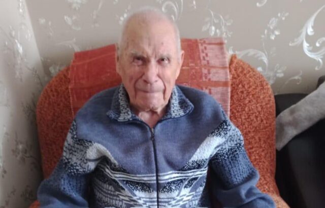 Игорь Руденя поздравил со 104-летием фронтовика Сергея Васильевича Колесникова