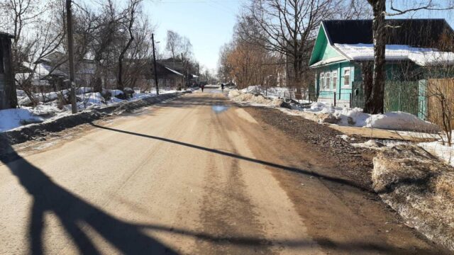 В Вышнем Волочке автомобиль сбил 16-летнего пешехода и уехал В Вышнем Волочке автомобиль сбил 16-летнего пешехода и уехал