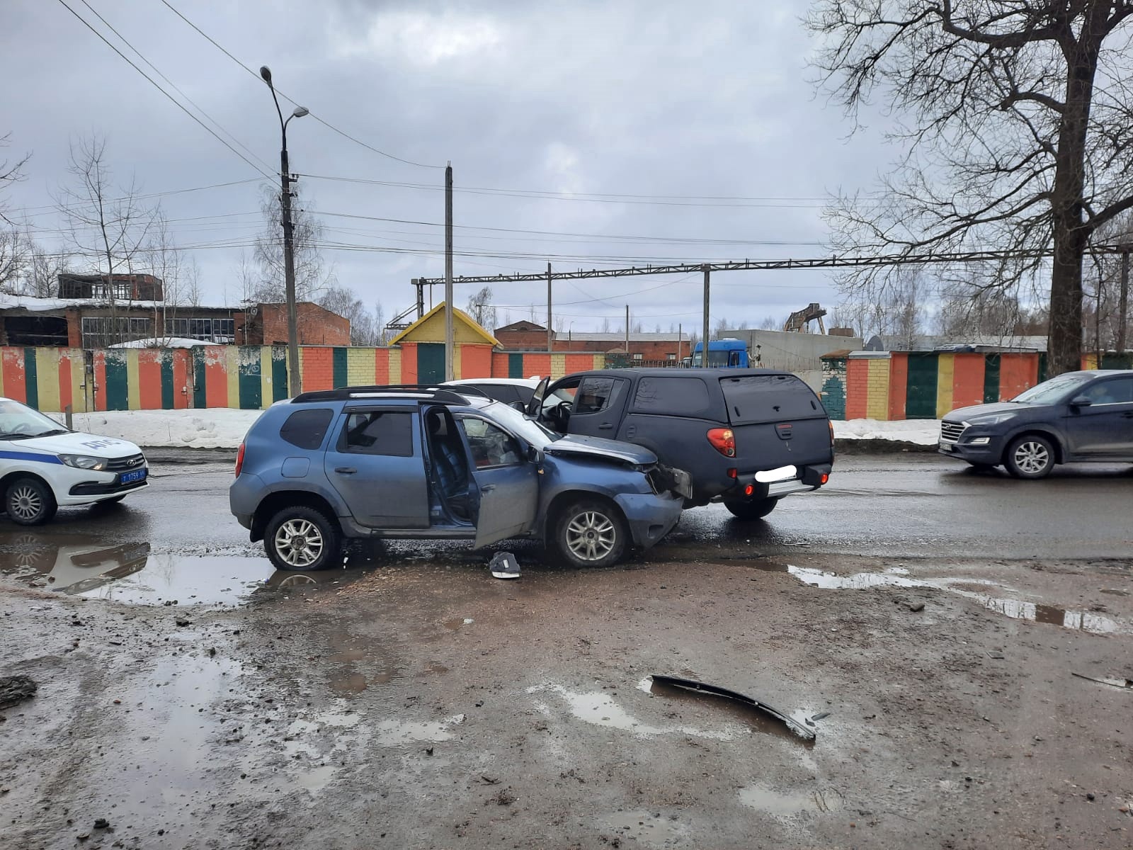 В Тверской области столкнулись две машины, есть пострадавшие В Тверской области столкнулись две машины, есть пострадавшие