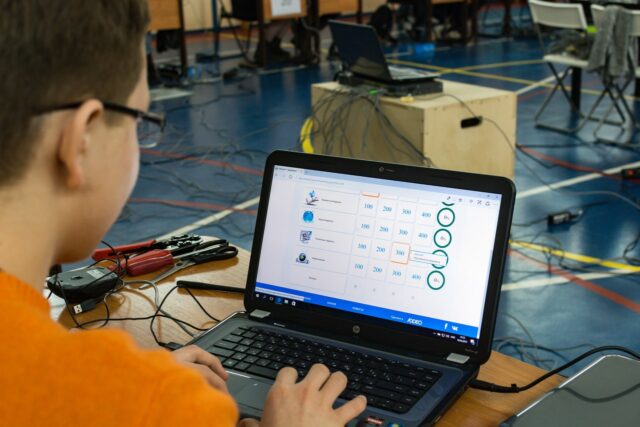 «Ростелеком» и Координационный центр доменов .RU/.РФ приглашают принять участие в VI Всероссийском семейном ИТ-марафоне «Ростелеком» и Координационный центр доменов .RU/.РФ приглашают принять участие в VI Всероссийском семейном ИТ-марафоне