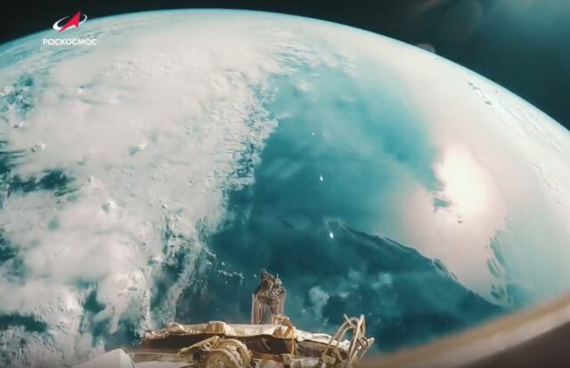 Выпускник кимрской гимназии Сергей Корсаков поделился видео сделанным на борту МКС Выпускник кимрской гимназии Сергей Корсаков поделился видео сделанным на борту МКС