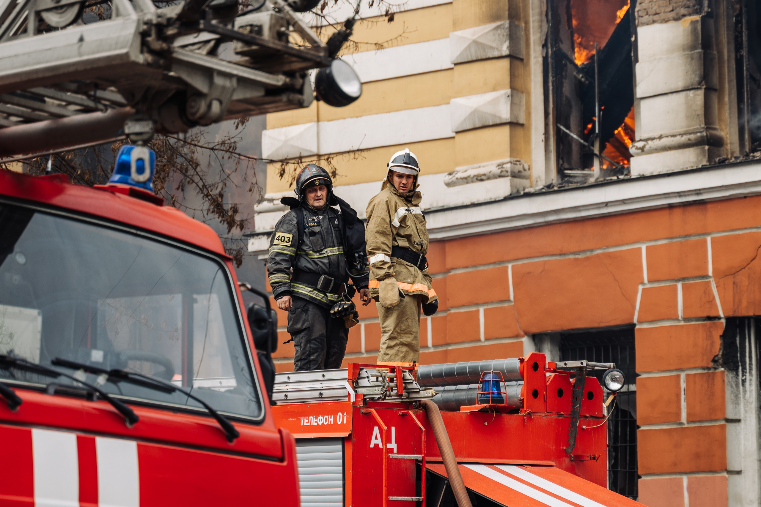 Слаженность и профессионализм: Тверские пожарные около 20 часов боролись с огнем Слаженность и профессионализм: Тверские пожарные около 20 часов боролись с огнем
