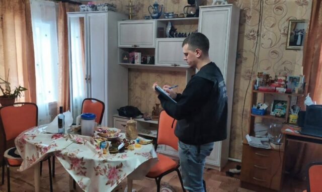 В Тверской области мужчина зарезал знакомого во время застолья В Тверской области мужчина зарезал знакомого во время застолья