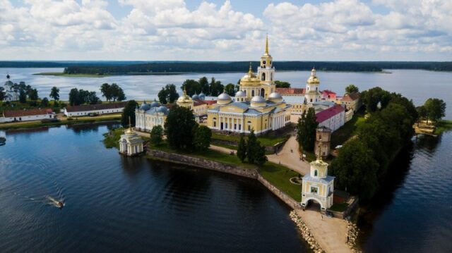 Осташков вошел в десятку популярных городов для паломнических поездок в майские праздники