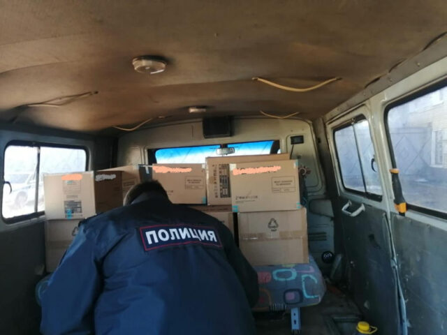 В Тверской области сотрудники ГИБДД задержали подозреваемых в краже В Тверской области сотрудники ГИБДД задержали подозреваемых в краже